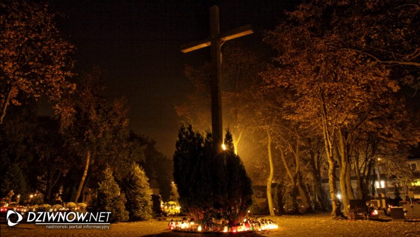 Cmentarz w Dziwnowie w internecie