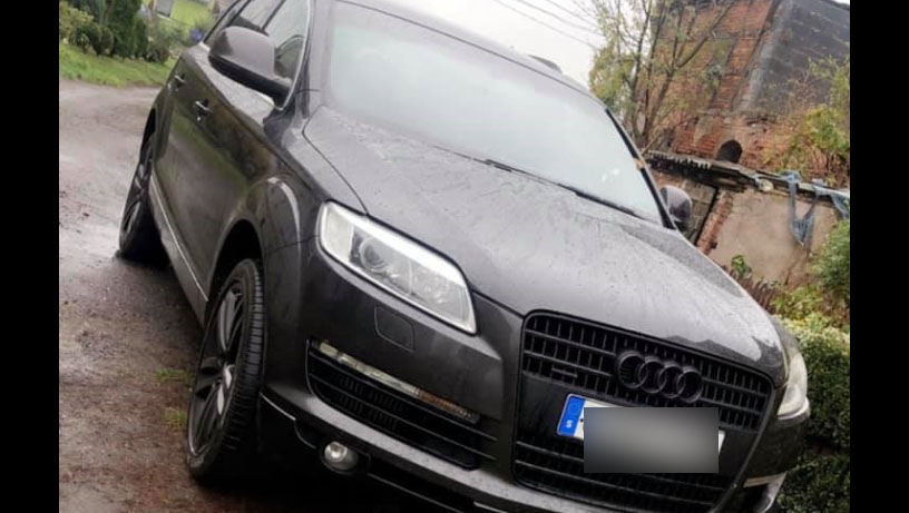 W Dziwnówku skradziono Audi Q7